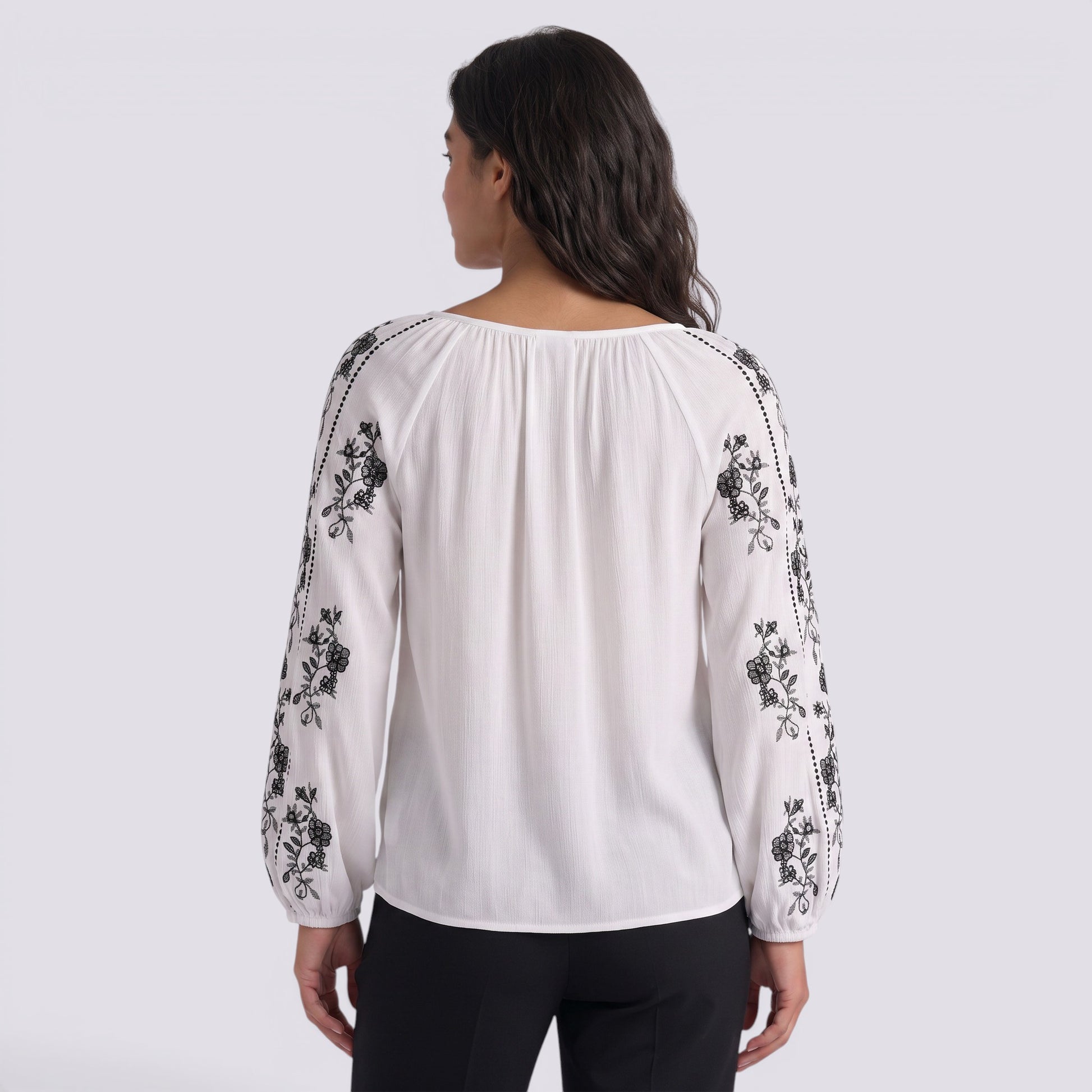 Blusa Mujer Manga Larga Bordada