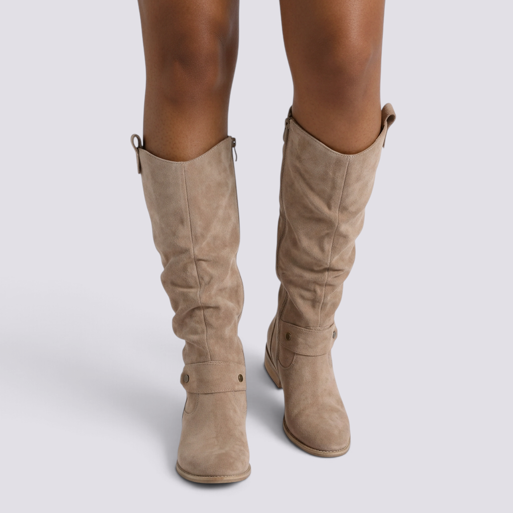 Botas Altas Mujer Slouch Tacón Bajo Beige vista frontal