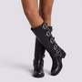 Botas biker mujer negras con hebillas, vista frontal