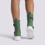 Botas militares mujer caña media verde vista trasera
