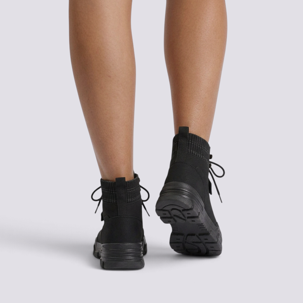 Botines militares mujer con cordones negro - vista trasera