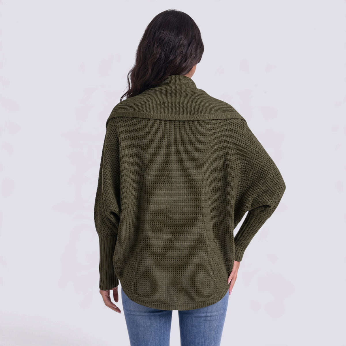 Cárdigan mujer abierto de punto con manga murciélago y cuello chal en color verde oliva, vista trasera