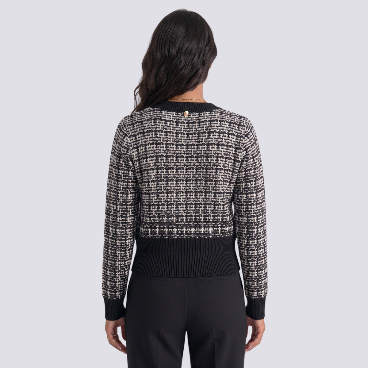 Cárdigan mujer efecto tweed con botones dorados en color negro, vista trasera