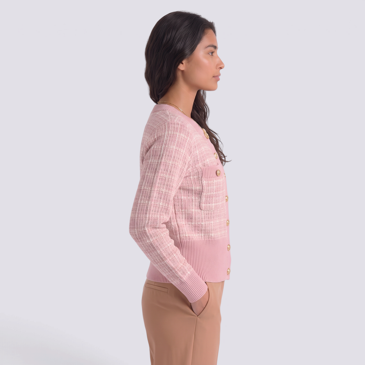 Cárdigan mujer efecto tweed con botones dorados en color rosa, vista lateral