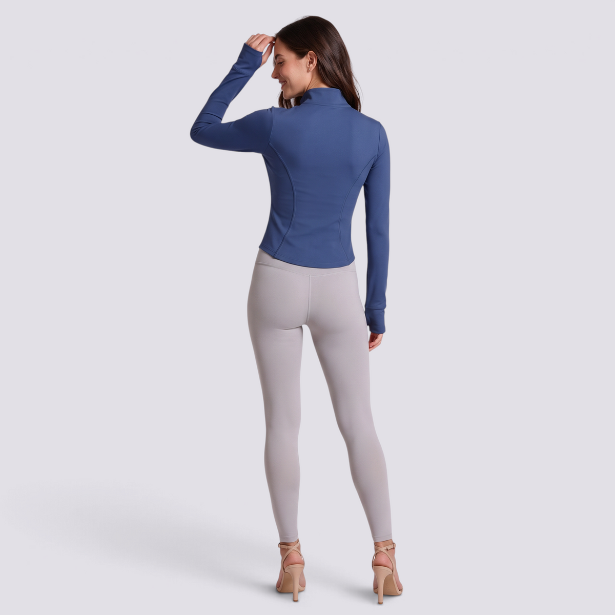 Chaqueta deportiva entallada en azul zafiro, vista trasera