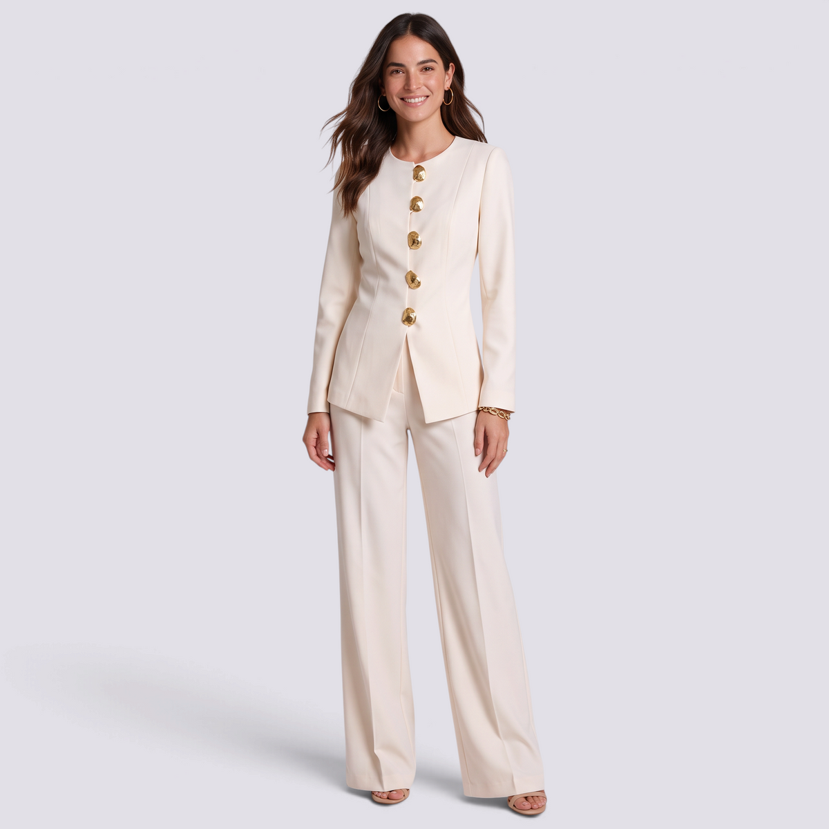 Conjunto mujer blazer entallado con botones dorados y pantalón ancho de talle alto, vista frontal