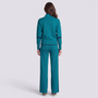 Conjunto mujer media cremallera y pantalón ancho azul petróleo, vista trasera