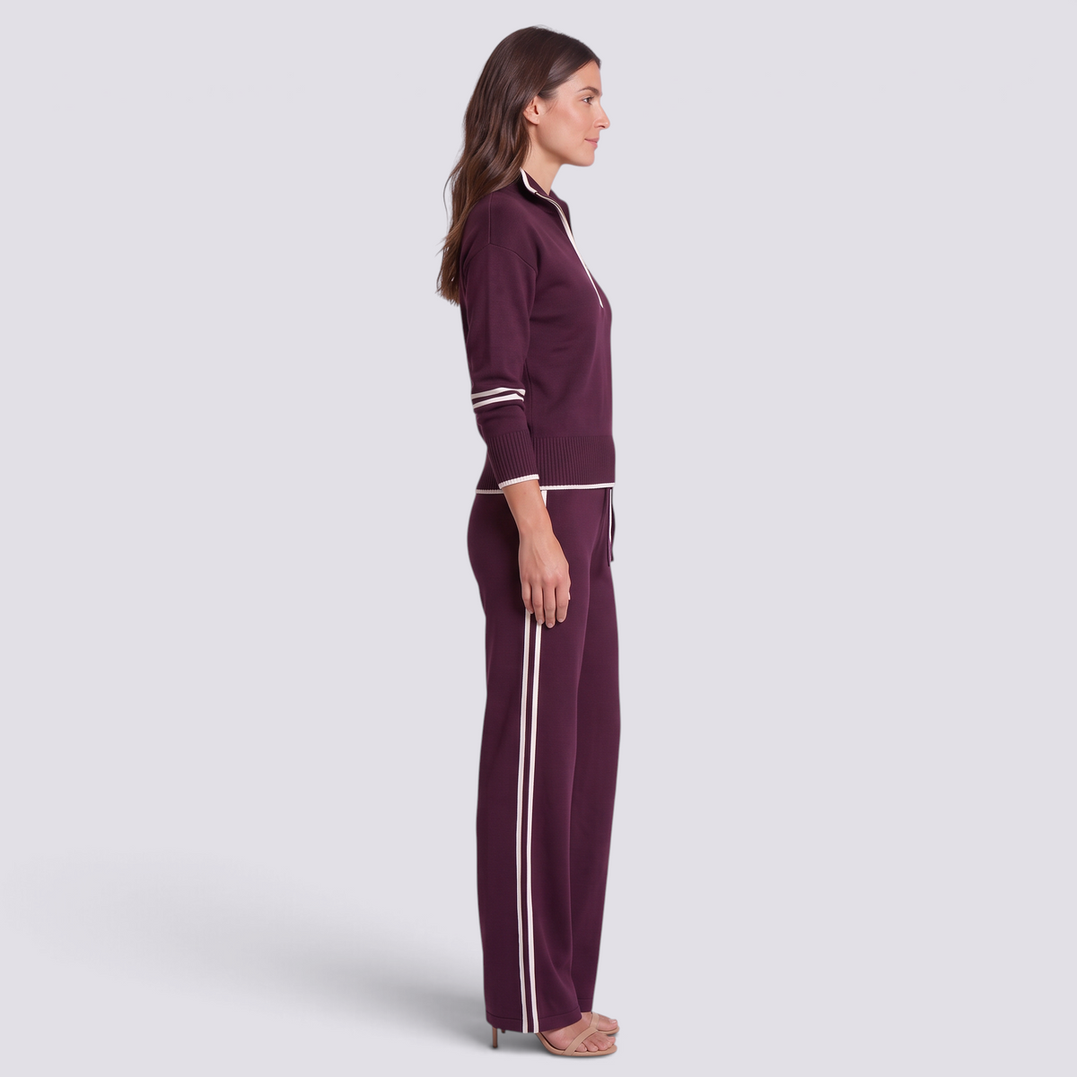 Conjunto mujer media cremallera y pantalón ancho púrpura, vista lateral