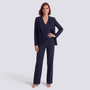 Conjunto traje mujer de tres piezas en azul marino con blazer, chaleco y pantalón ancho, vista frontal