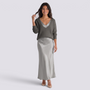 Conjunto vestido lencero satinado y jersey mujer en gris, vista frontal