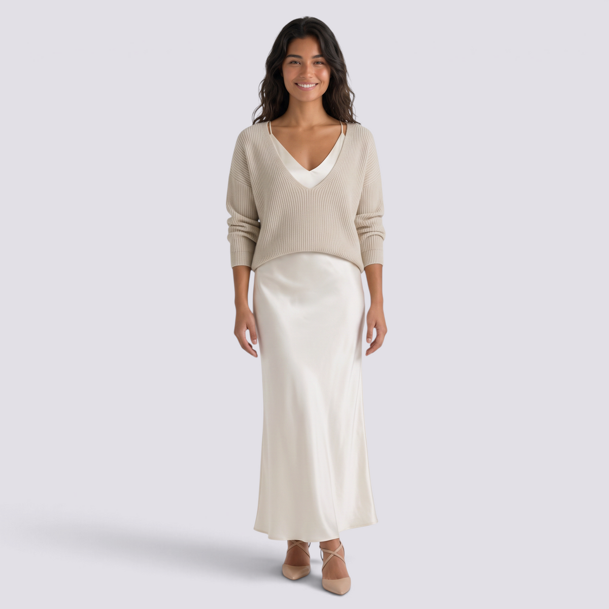 Conjunto vestido lencero satinado y jersey mujer en marfil, vista frontal