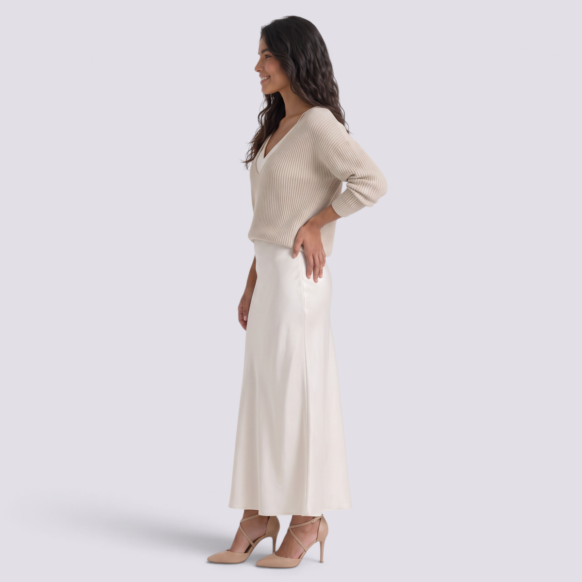 Conjunto vestido lencero satinado y jersey mujer en marfil, vista lateral