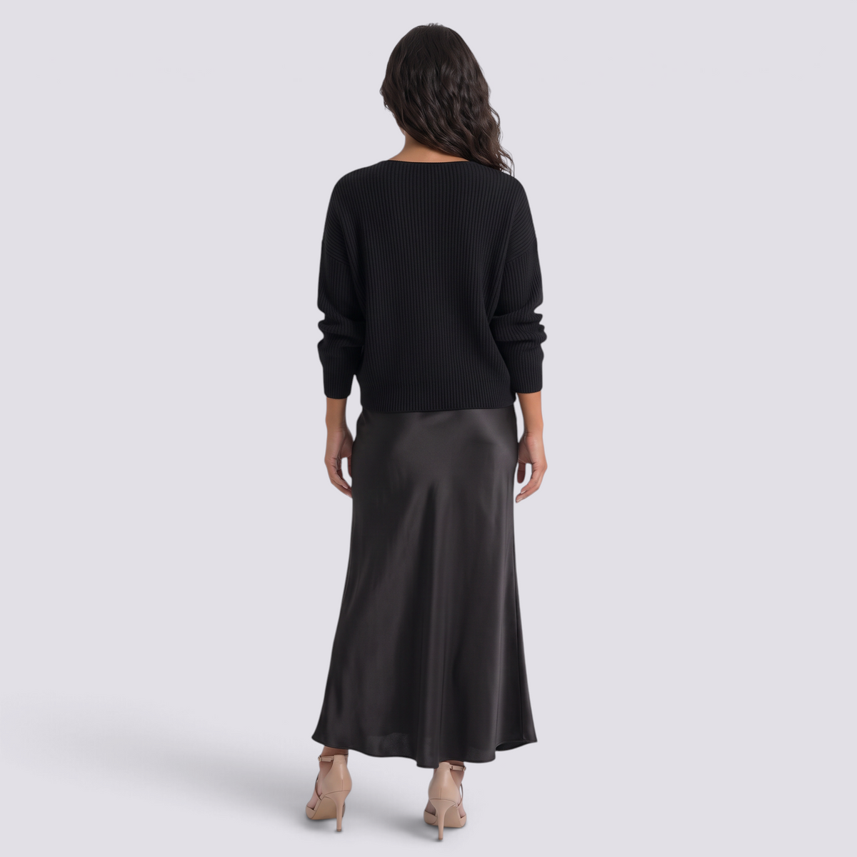 Conjunto vestido lencero satinado y jersey mujer en negro, vista trasera