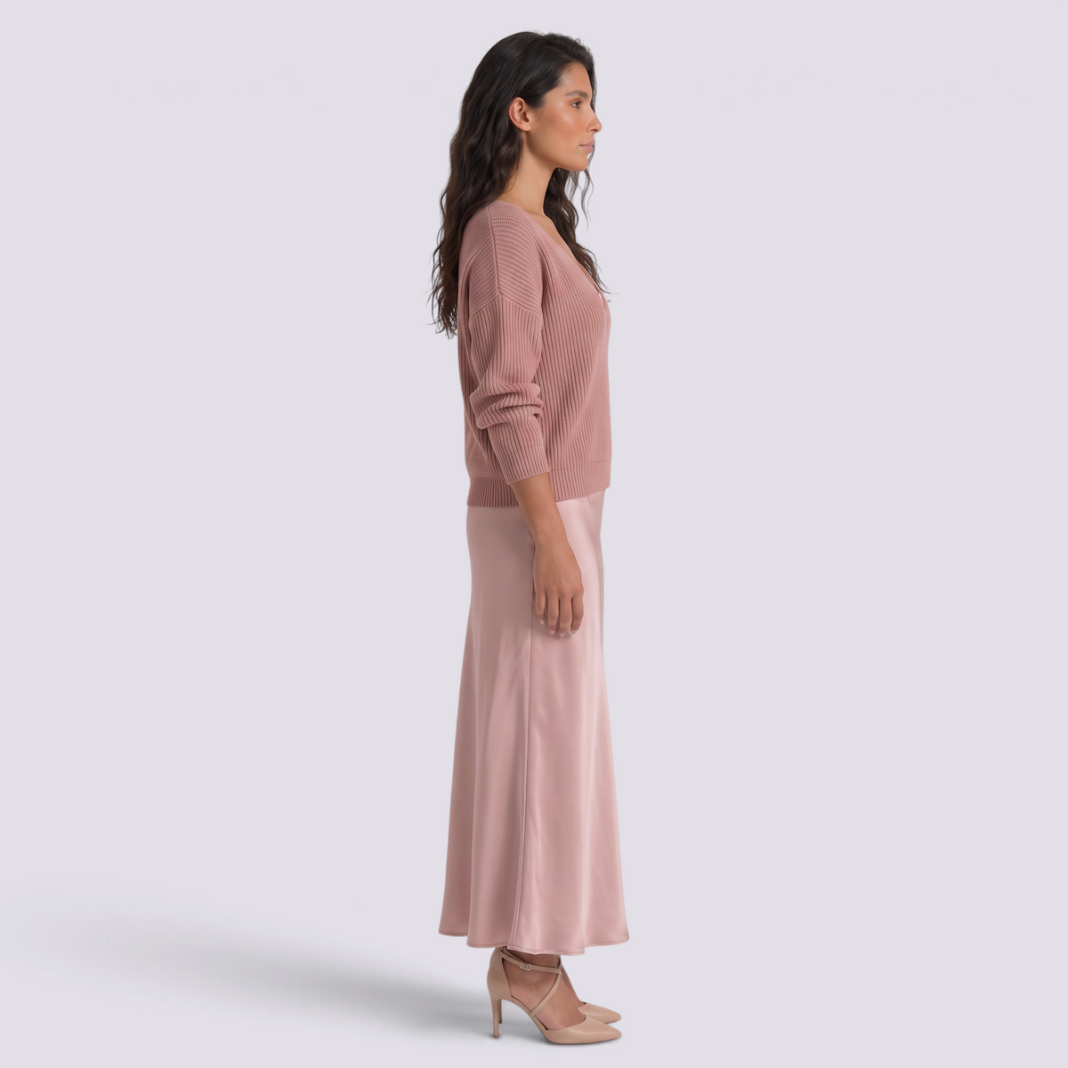 Conjunto vestido lencero satinado y jersey mujer en rosa, vista lateral