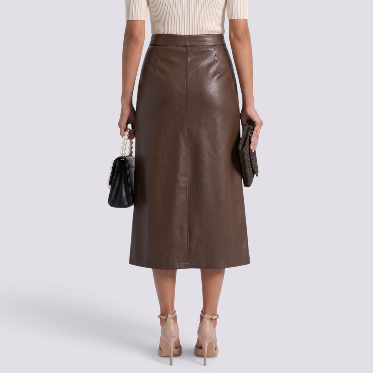 Falda midi mujer efecto piel color marrón, vista de espalda