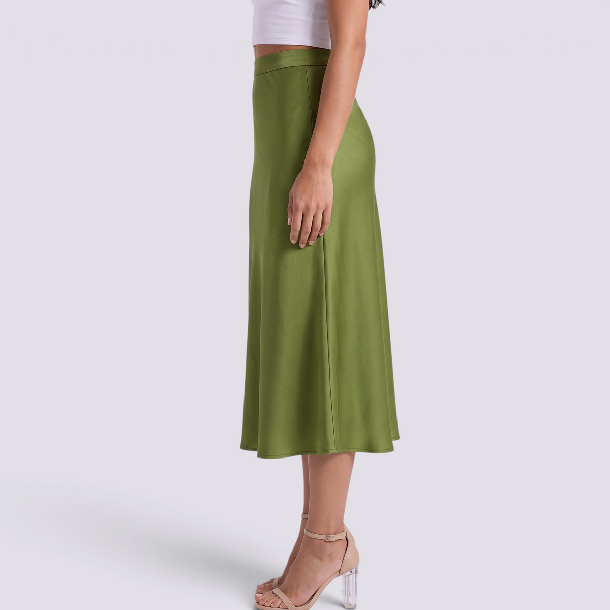 Falda midi satinada verde de mujer con cintura alta y corte evasé, vista lateral