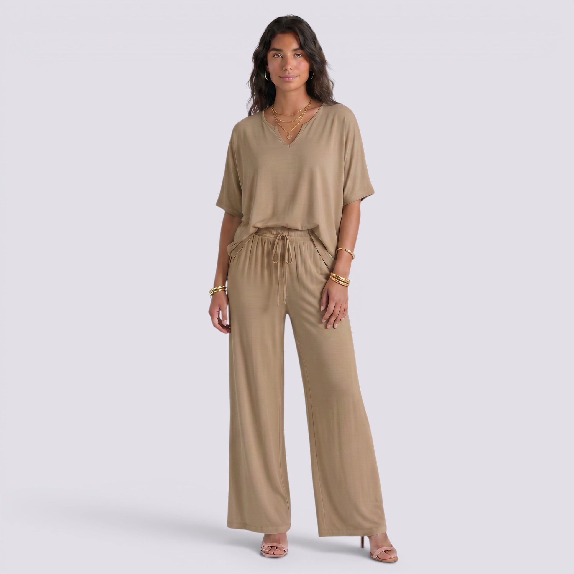 Conjunto Mujer con Pantalón Ancho Cuello Pico