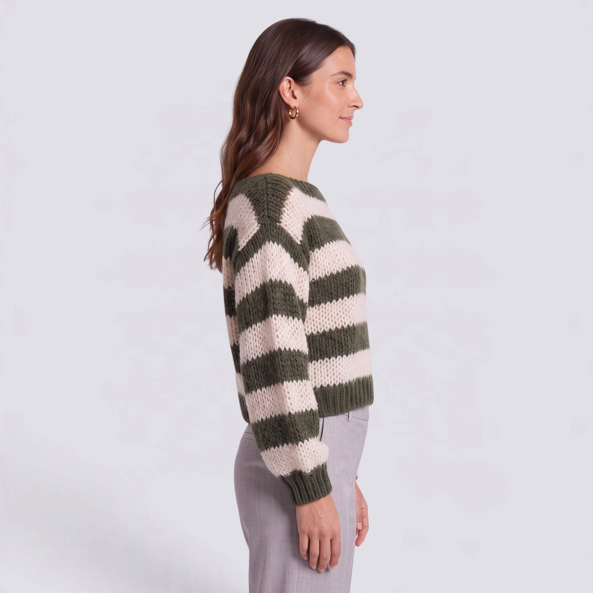 Jersey mujer rayas anchas cuello barco en verde oliva y crema, vista lateral