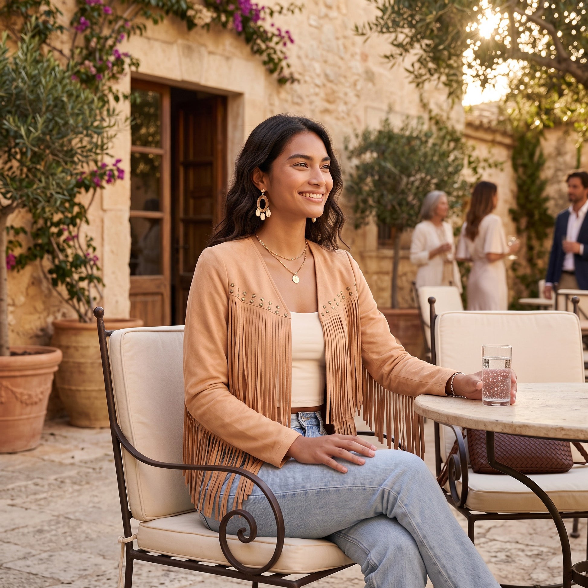 Chaqueta Mujer Corto de Flecos y Tachuelas