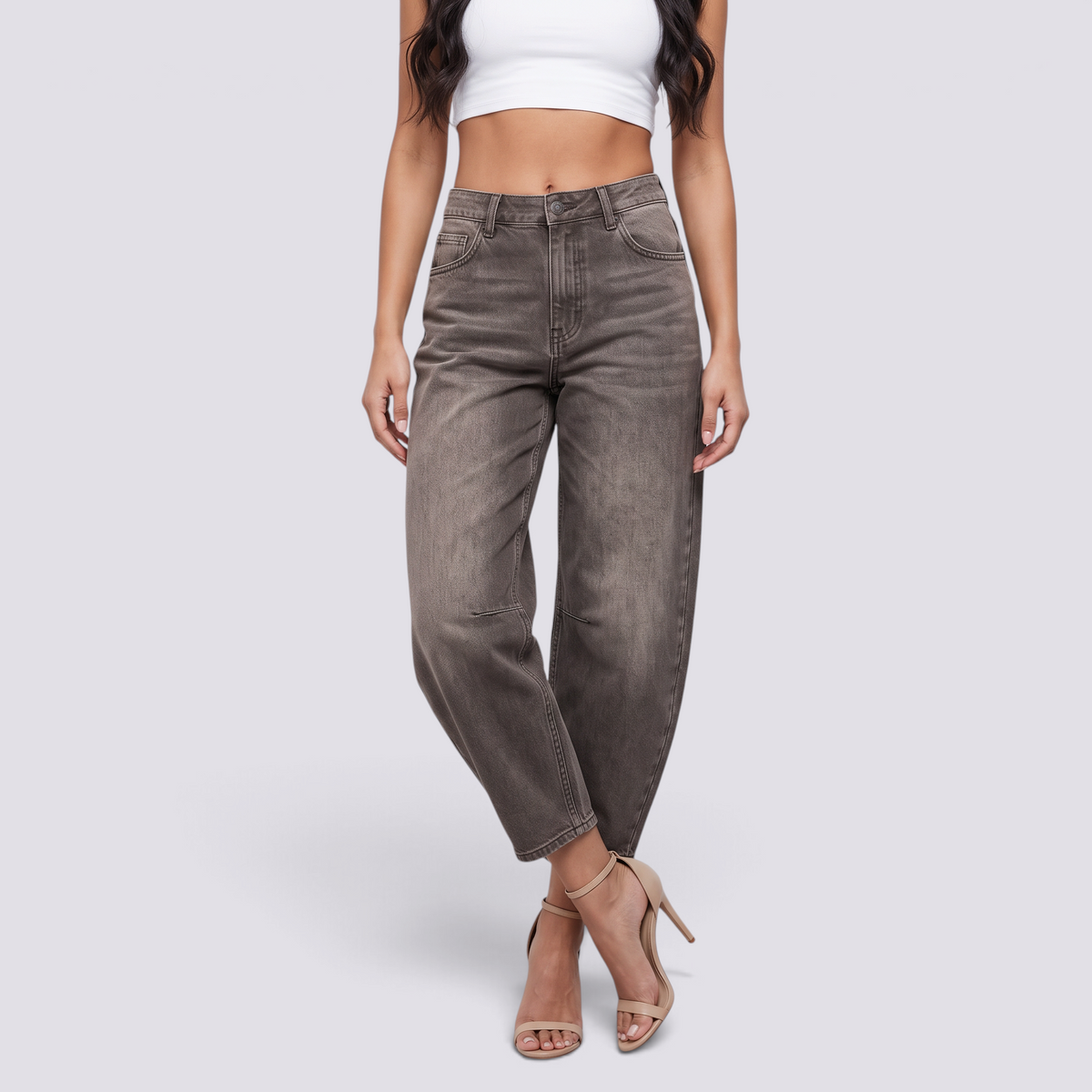 Pantalón balloon de mujer efecto vaquero en marrón oscuro, vista frontal
