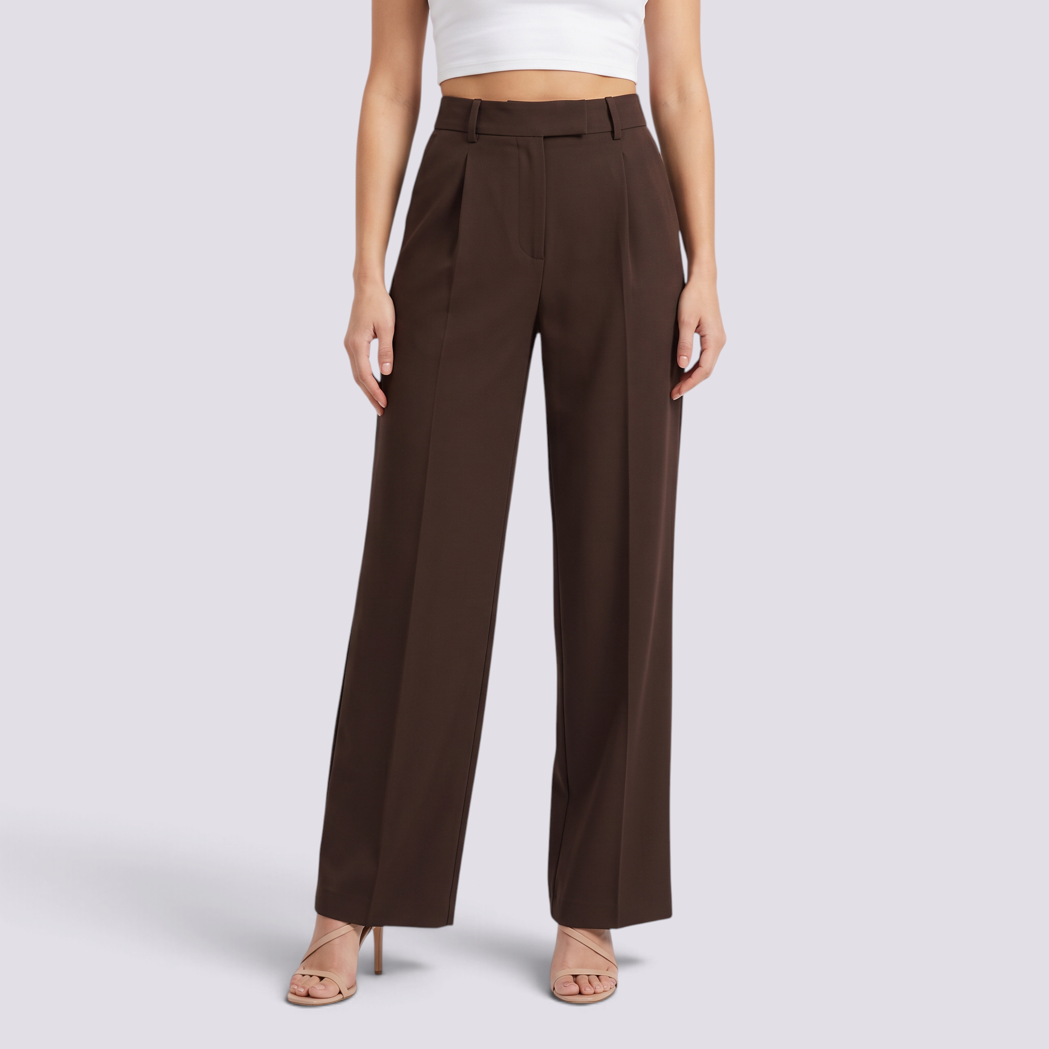 Pantalón de sastre de mujer de tiro alto con pinzas en marrón oscuro, vista frontal