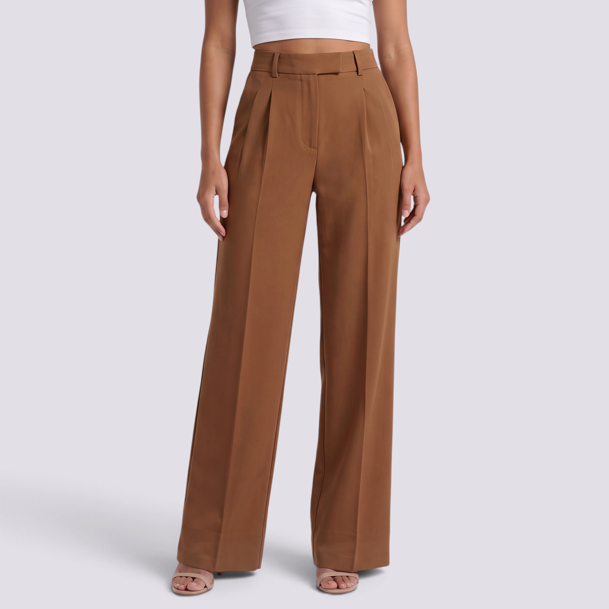 Pantalón de vestir de mujer de tiro alto y pernera ancha en marrón, vista frontal