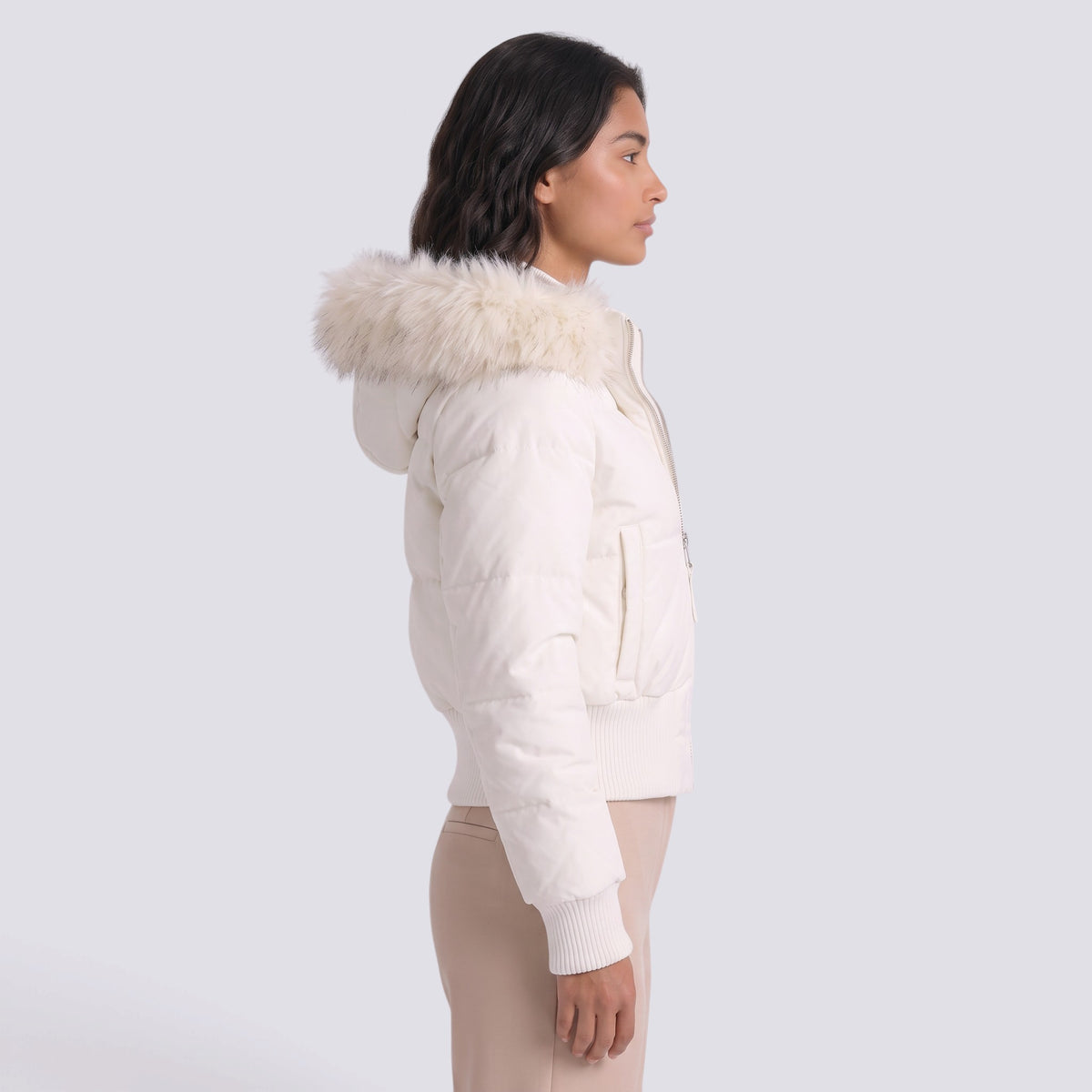 Chaqueta Mujer Acolchada Corta con Capucha