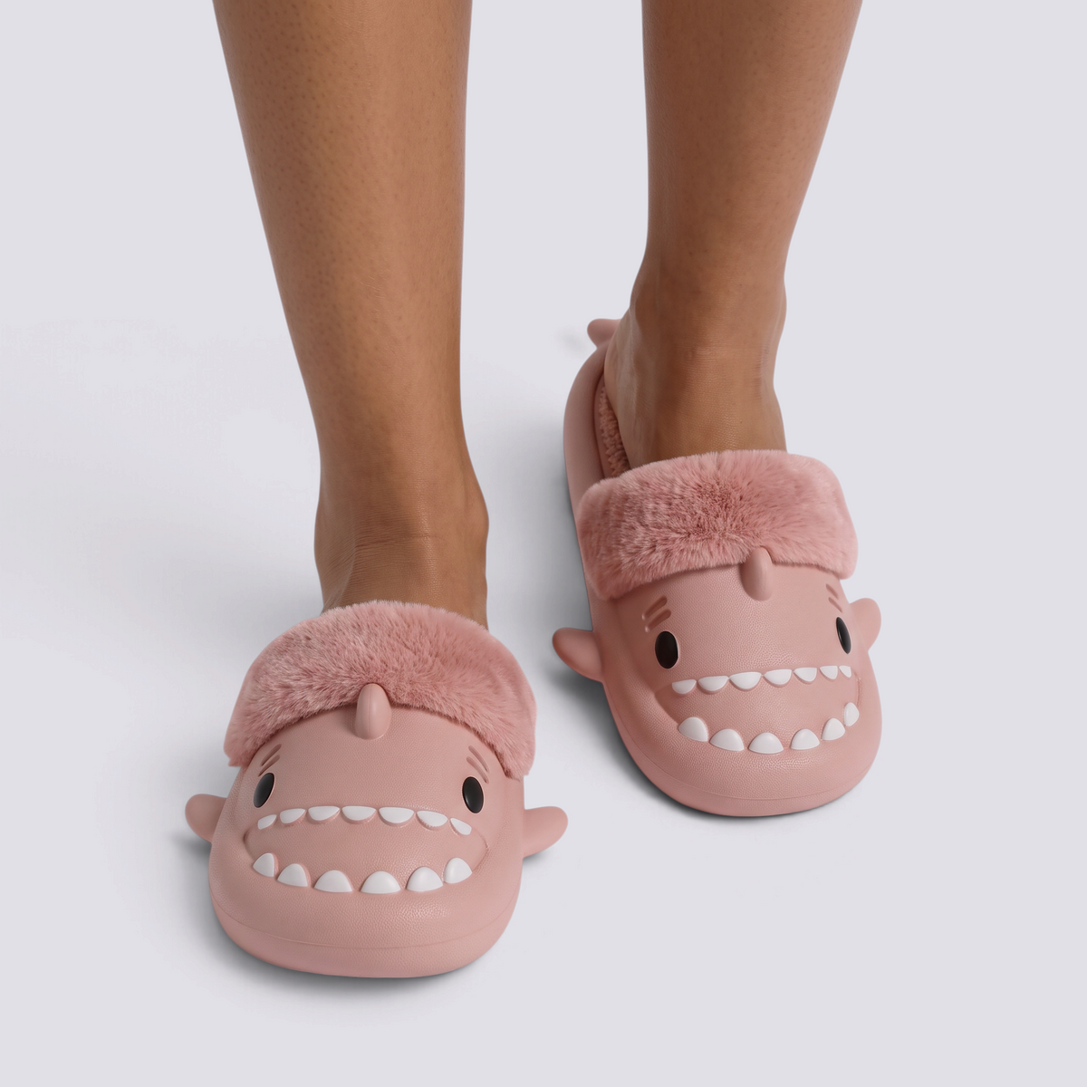 Zapatillas de casa mujer tiburón rosa con forro de peluche extraíble, vista frontal