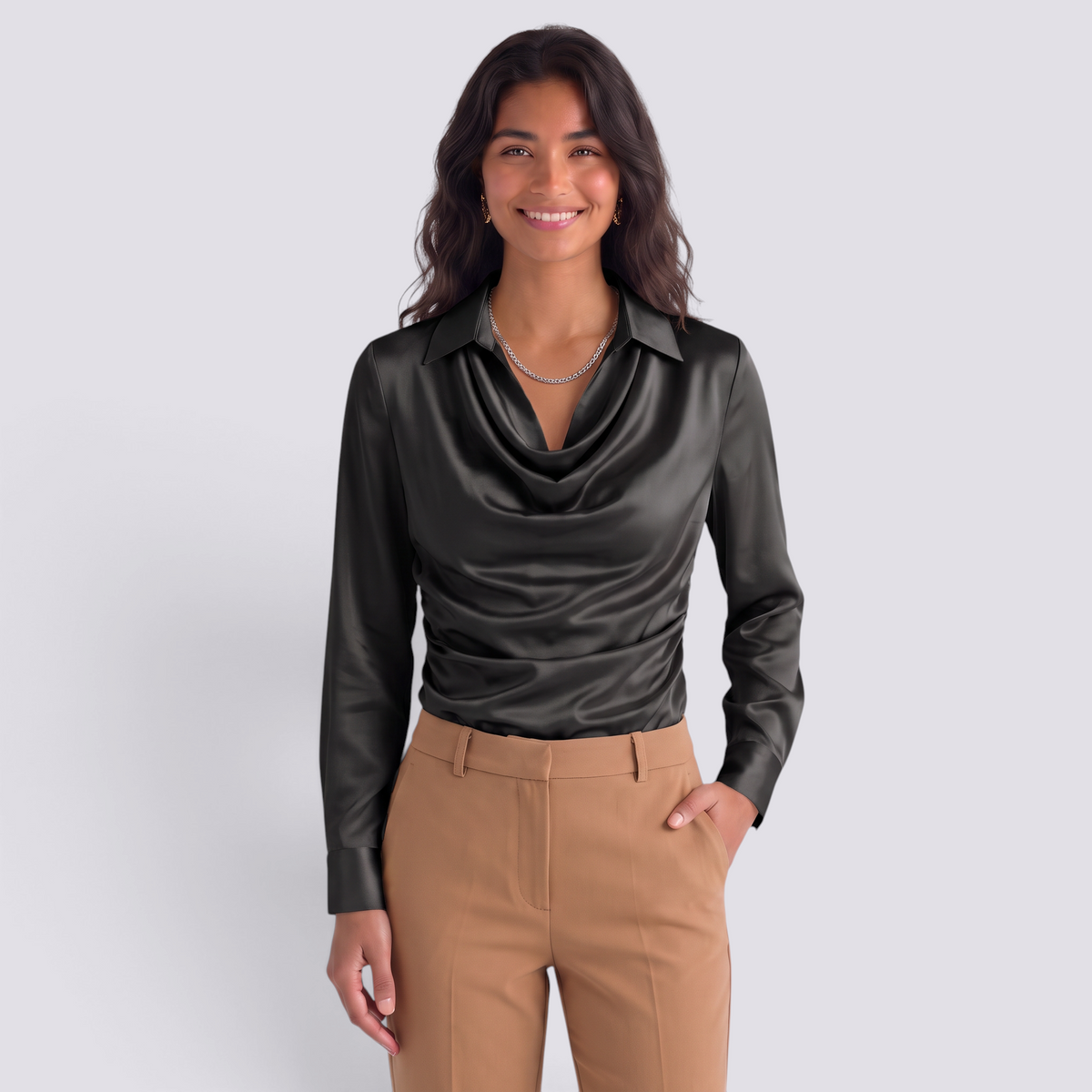 Blusa Satinada Mujer Cuello Drapeado - Negro - Frontal
