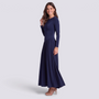 Vestido largo mujer manga larga con falda fruncida en color azul marino, vista lateral