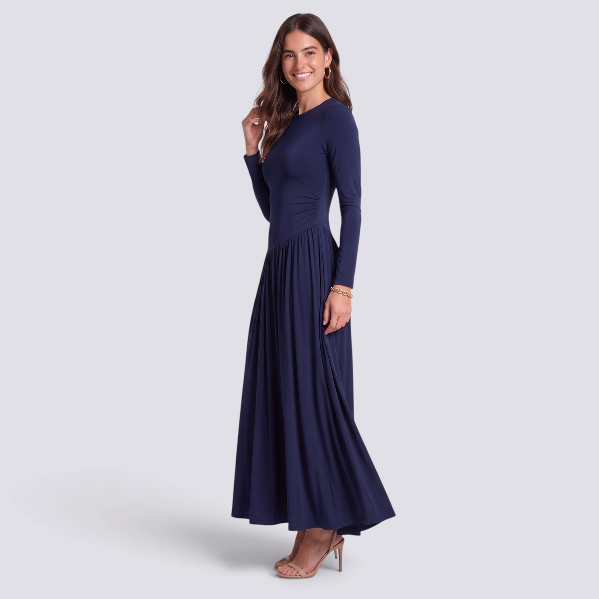 Vestido largo mujer manga larga con falda fruncida en color azul marino, vista lateral