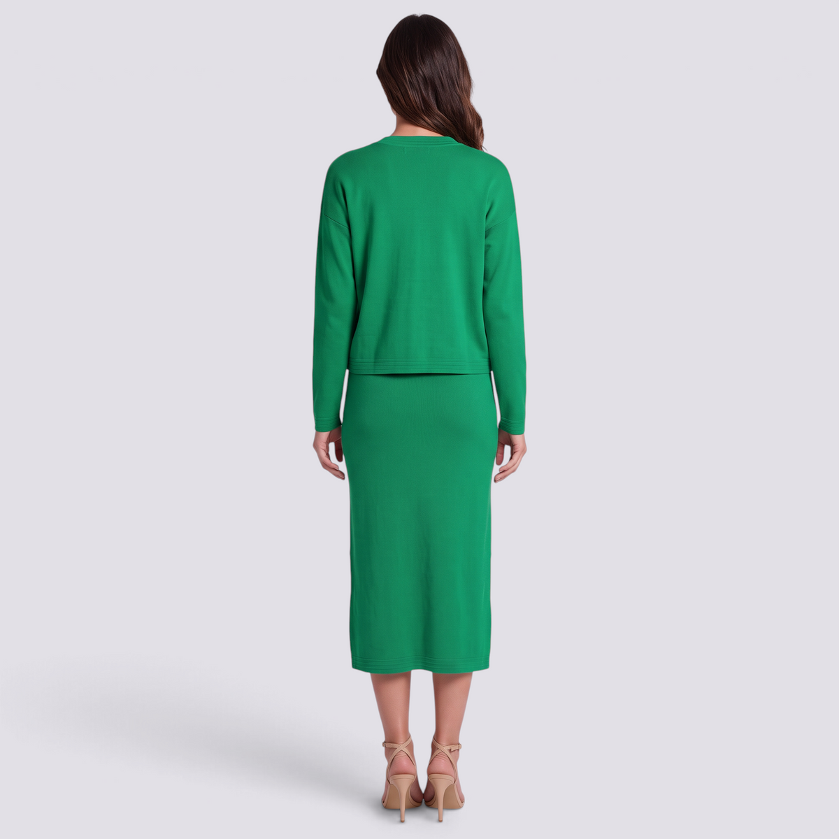 Conjunto mujer cárdigan y falda midi con botones dorados en color Verde, vista trasera