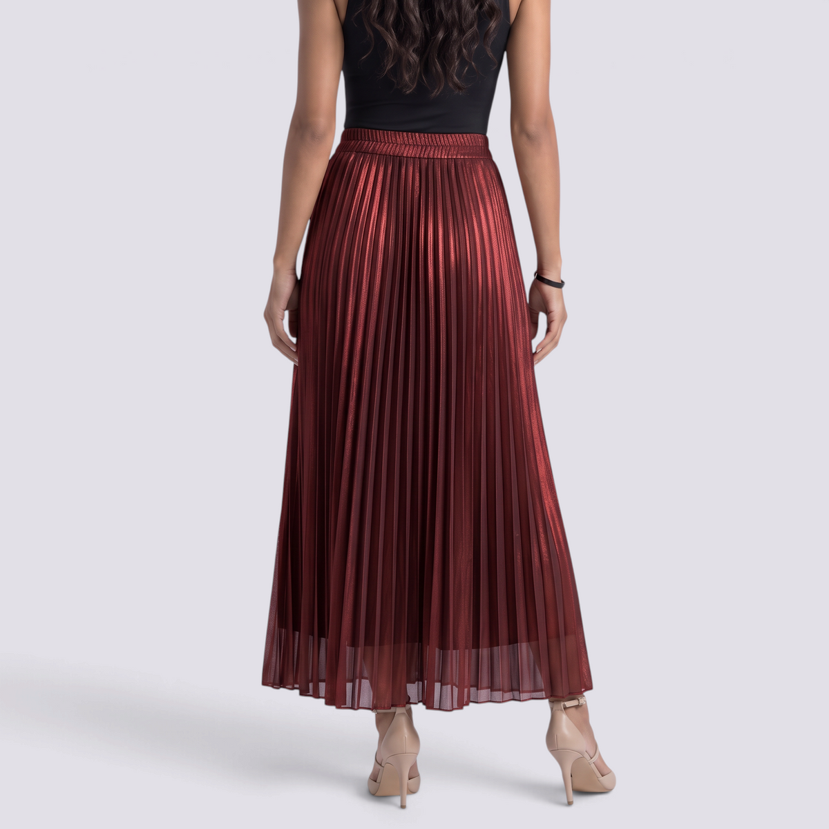 Falda larga plisada metalizada mujer en color rojo, vista trasera