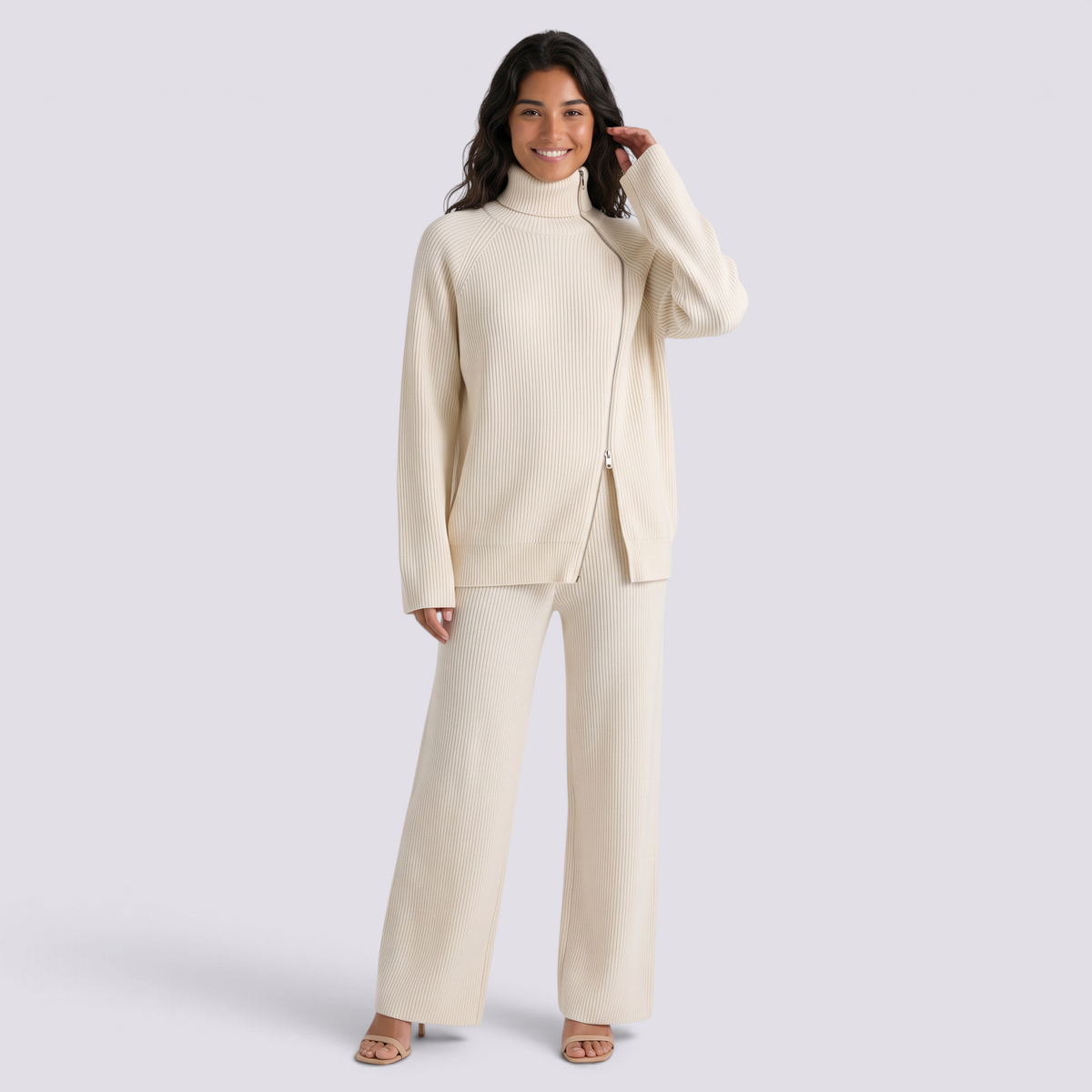 Conjunto de jersey de cuello alto con cremallera y pantalón ancho de punto crema, vista frontal