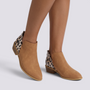 Botines mujer estampado leopardo tacón bajo en camel, vista frontal