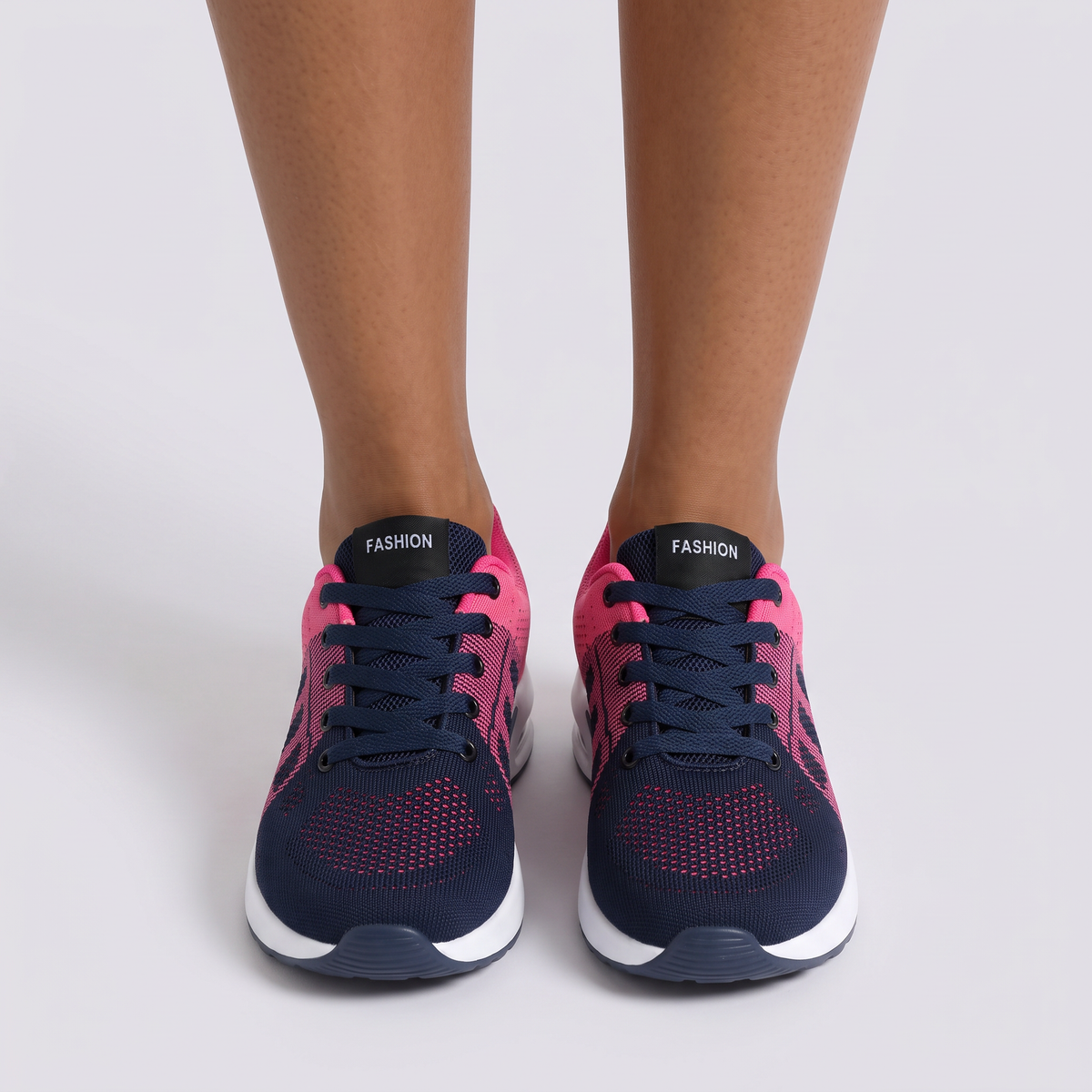 Zapatillas deportivas de mujer de malla, color Azul Marino y Fucsia, vista frontal