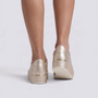 Zapatillas mujer doradas con plataforma, vista trasera