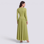 Vestido largo mujer manga larga con falda fruncida en color verde claro, vista trasera