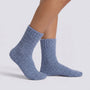 Calcetines de casa mujer mullidos caña media en color Azul, vista lateral