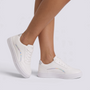 Zapatillas mujer casual con franja metalizada en color Blanco Plateado, vista lateral