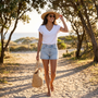 Camiseta Mujer Cuello V Blanca - lifestyle beach