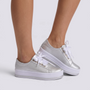 Zapatillas de plataforma de mujer plateadas con cordones de cinta, vista lateral