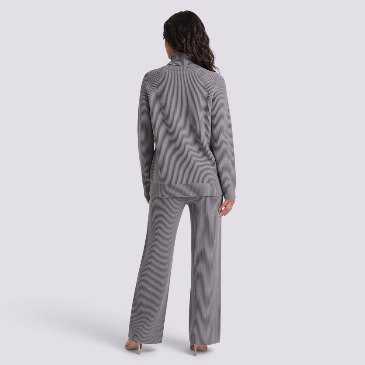 Conjunto de jersey de cuello alto con cremallera y pantalón ancho de punto gris, vista trasera