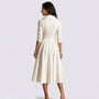 Vestido entallado manga larga color blanco, vista trasera