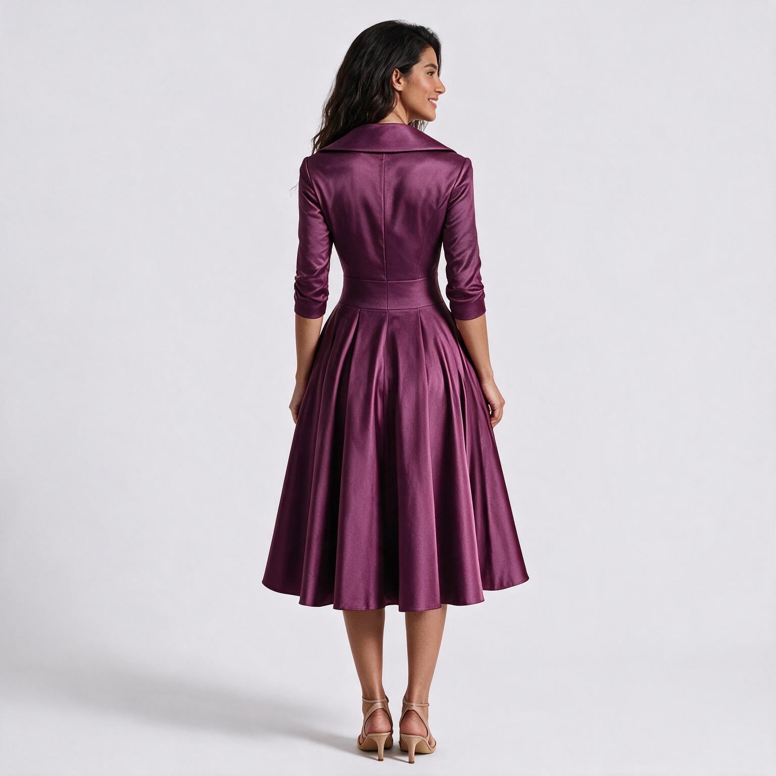 Vestido entallado manga larga color morado, vista trasera