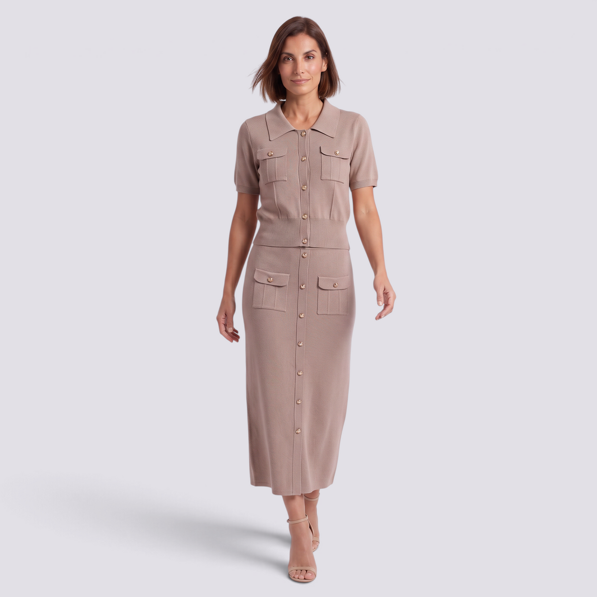 Conjunto punto mujer polo y falda con botones, caqui, vista frontal