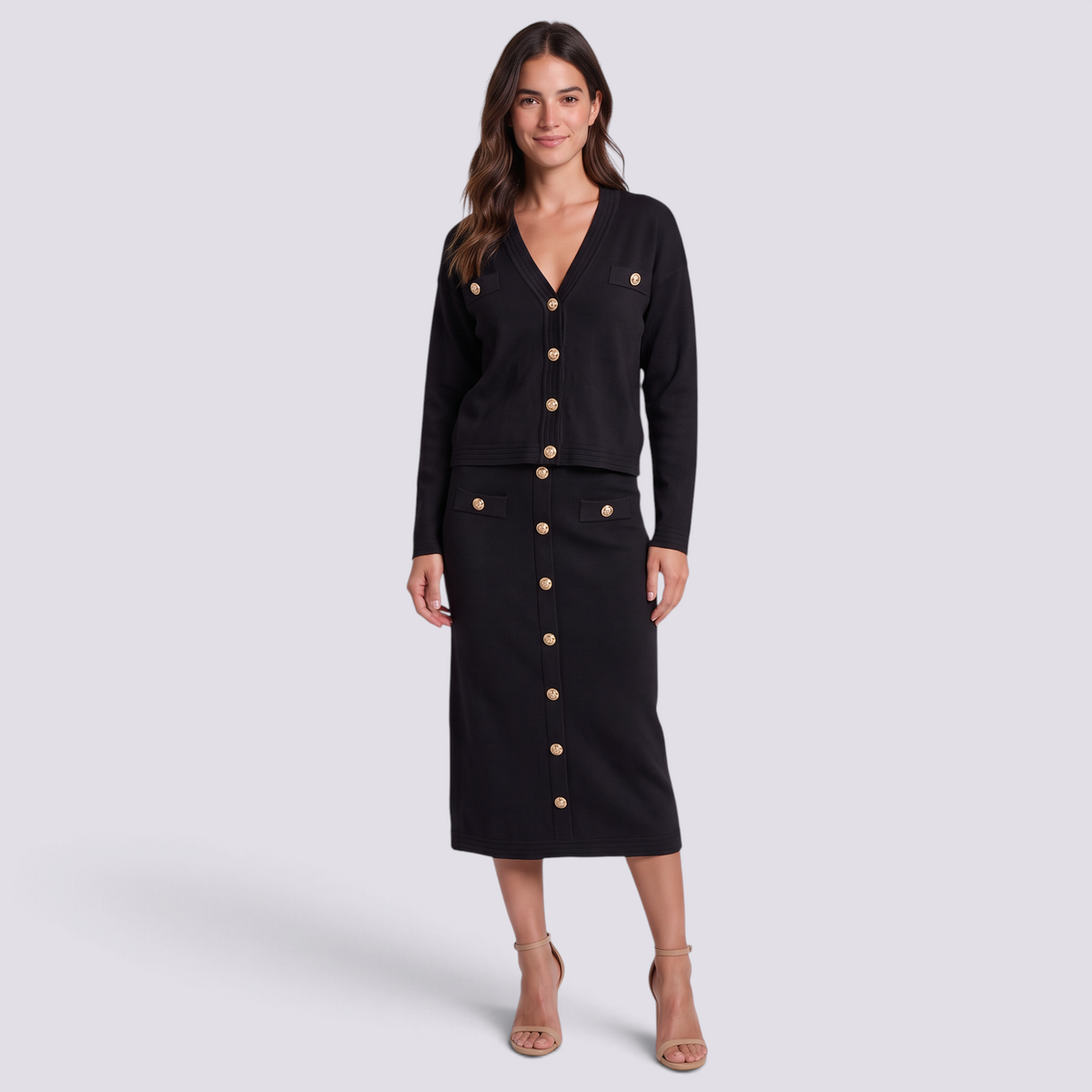 Conjunto mujer cárdigan y falda midi con botones dorados en color Negro, vista frontal