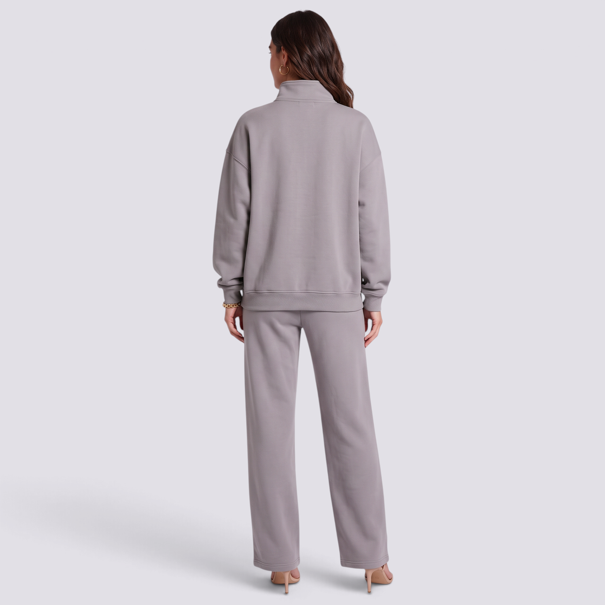 Conjunto sudadera oversize cuello alto y pantalón mujer gris, vista trasera