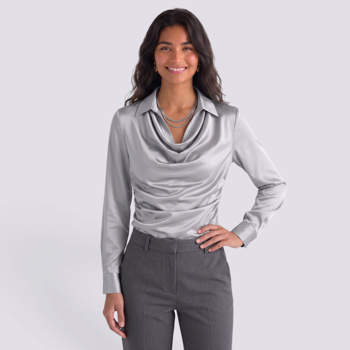 Blusa Satinada Mujer Cuello Drapeado - Gris - Frontal