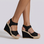 Sandalias mujer cuña alta efecto encaje en Negro, vista lateral